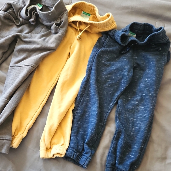 Garanimals 4T jogger pants x3 pairs - Picture 3 of 4